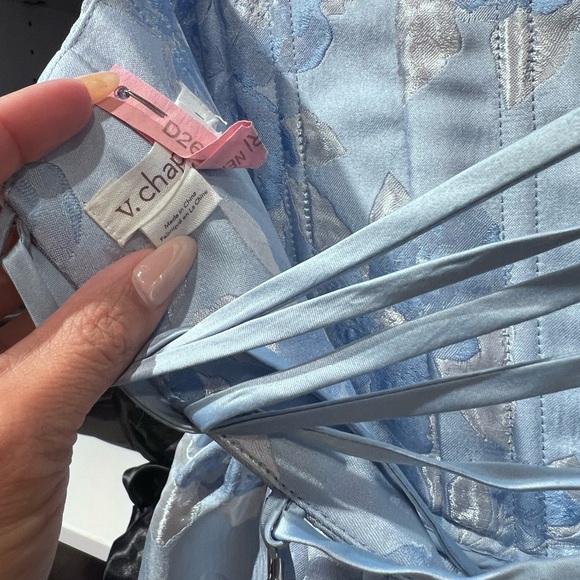 Virginia strapless gown in chambray baroque floral - Picture 9 of 9